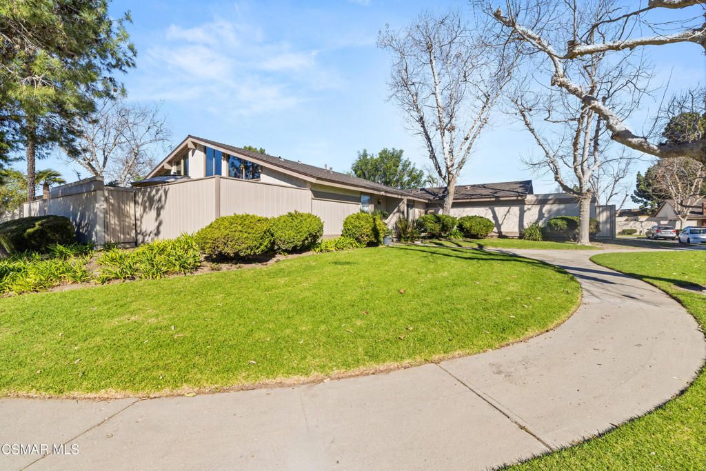 Photo of 2225 Edelweiss Street #43, Oxnard, CA 93036 (MLS # 226000310)