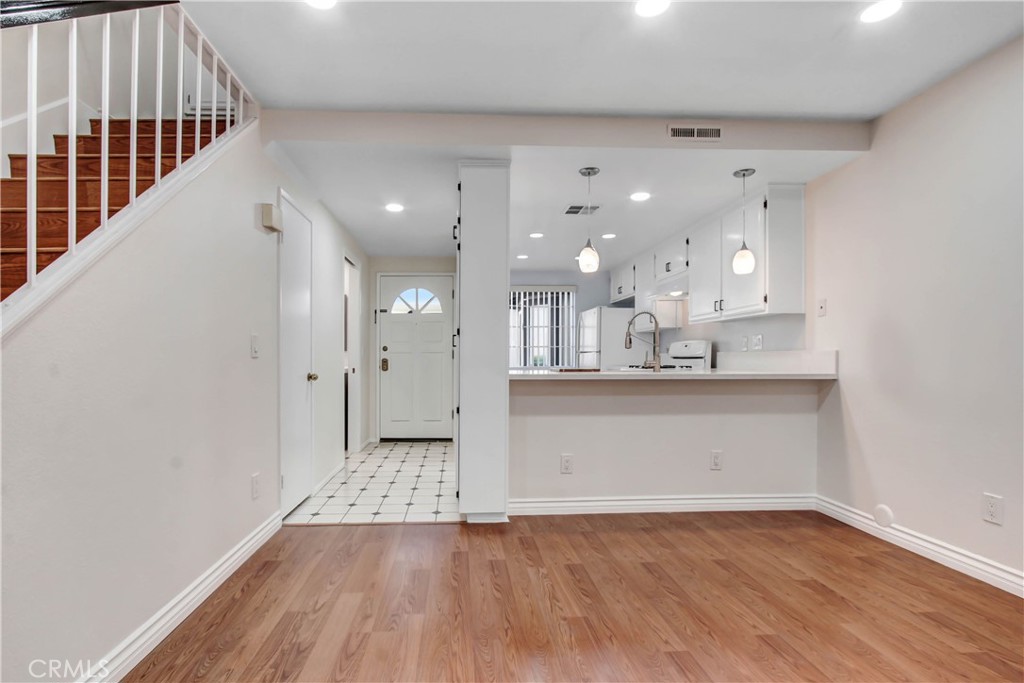 Properties 4 5606 Las Virgenes Road 62