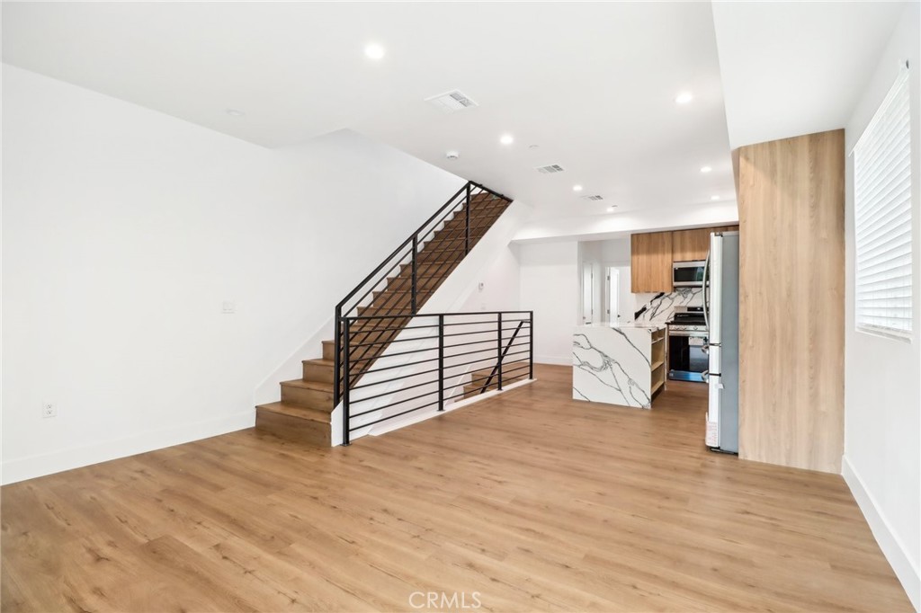 4512 St Elmo Drive