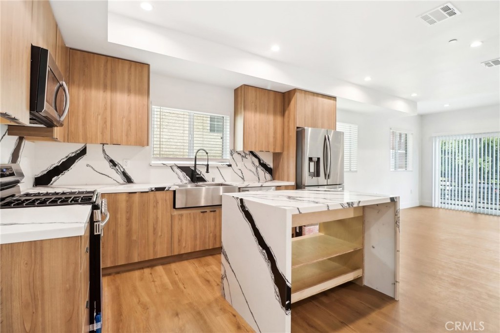 4512 St Elmo Drive