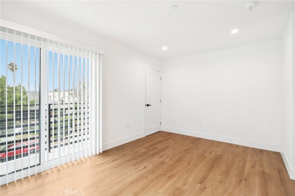 4512 St Elmo Drive