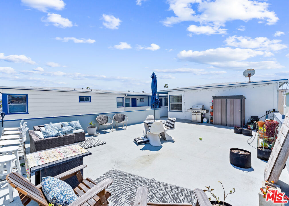 1701 W Balboa Boulevard