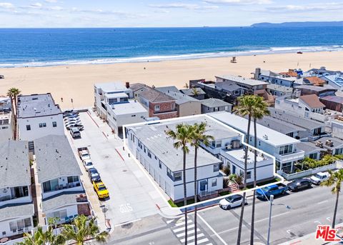 Photo of 1701 W Balboa Boulevard, Newport Beach, CA 92663 (MLS # 25627581)