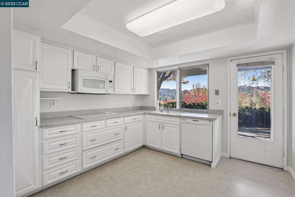 ROSSMOOR - Residential