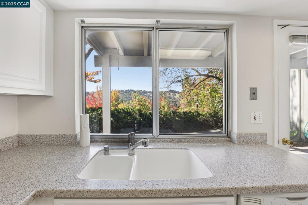 ROSSMOOR - Residential