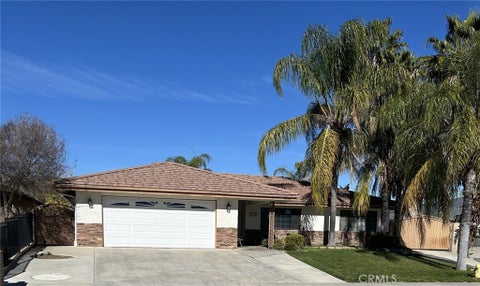 Photo of 4098 Bordeaux Ln, Hemet, CA 92544 (MLS # SW25270126)