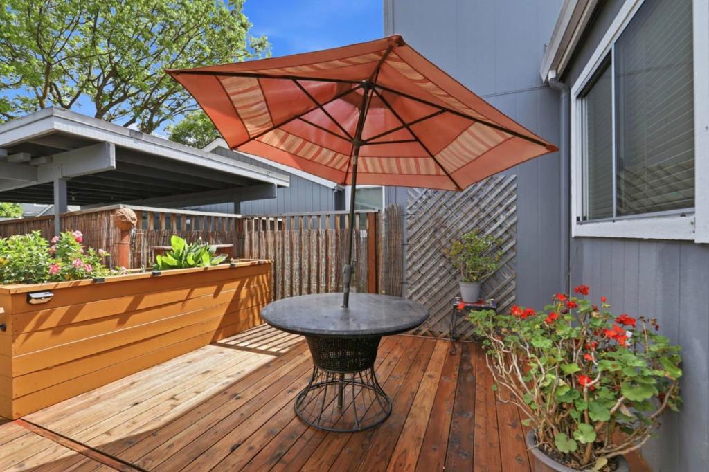 1112 Prevost Court