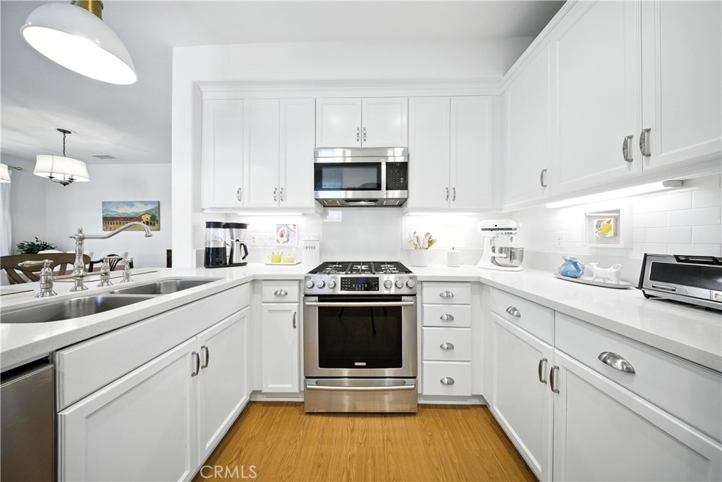 553 Oakville Drive