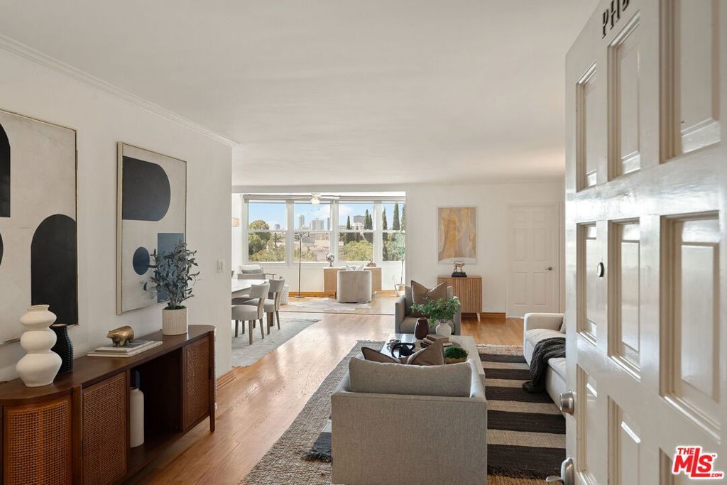 Photo of 10725 Ohio Avenue #2, Los Angeles, CA 90024 (MLS # 26635855)