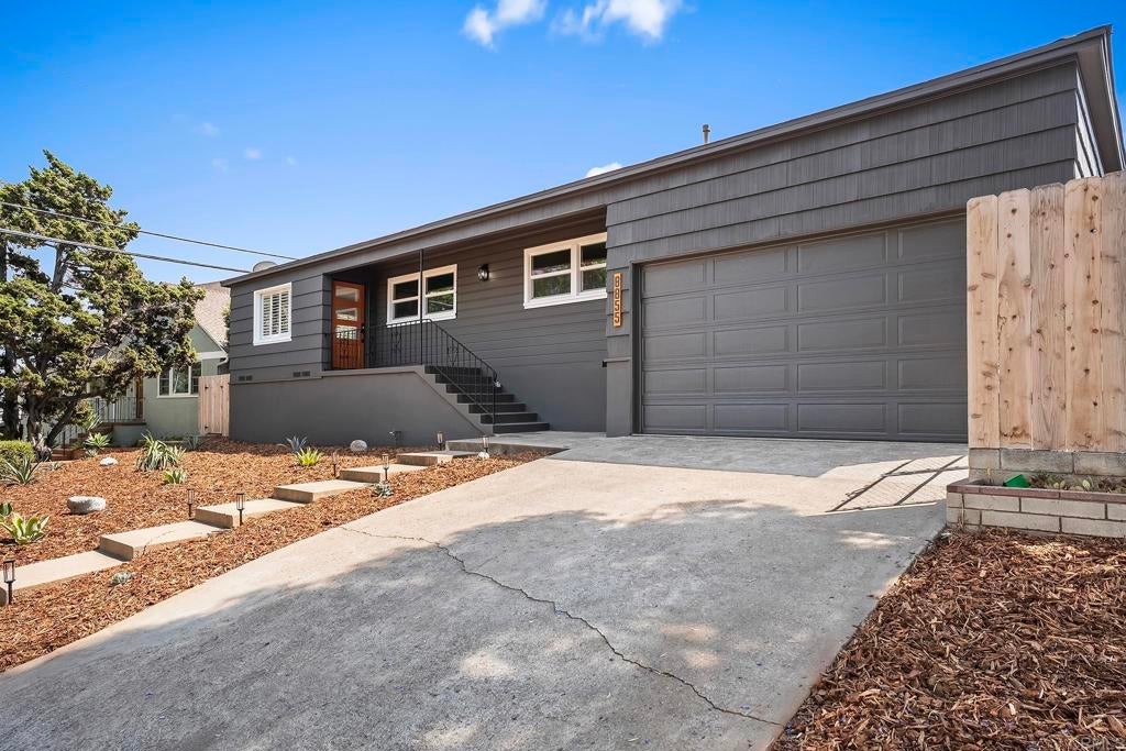 8855 Country Club Place