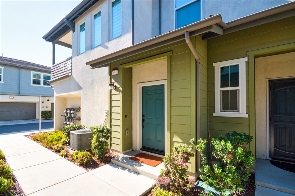 250 W Via Presido 105