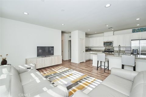 250 W Via Presido 105 Ontario CA 91762