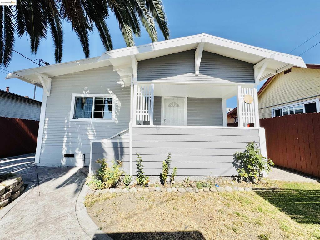 This is the one you are waiting for! upgraded and move in ready. This beautiful 3 bedroom 2 baths home is a great starter home as well as investment home with big backyard and plenty of sunlight thru out the home. One level makes it ideal for entertaining. This home has newer flooring thru out the home, fully upgraded gourmet kitchen with appliances, upgraded modern bathrooms. Big backyard with in built fireplace - This home is great for commuters as freeways are close by. This is a must see home!