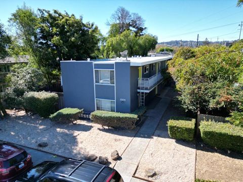 Photo of 1504 S Claremont Street, San Mateo, CA 94402 (MLS # ML82037599)