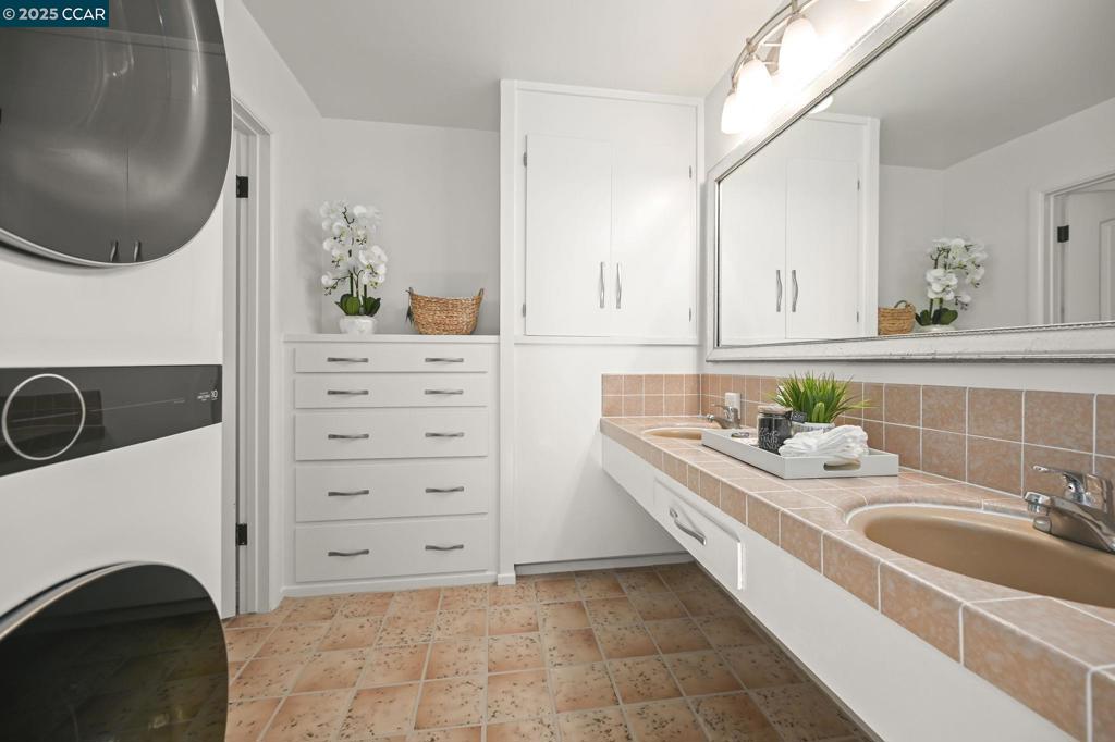 SPRINGHILL - Residential