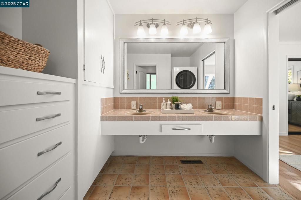 SPRINGHILL - Residential