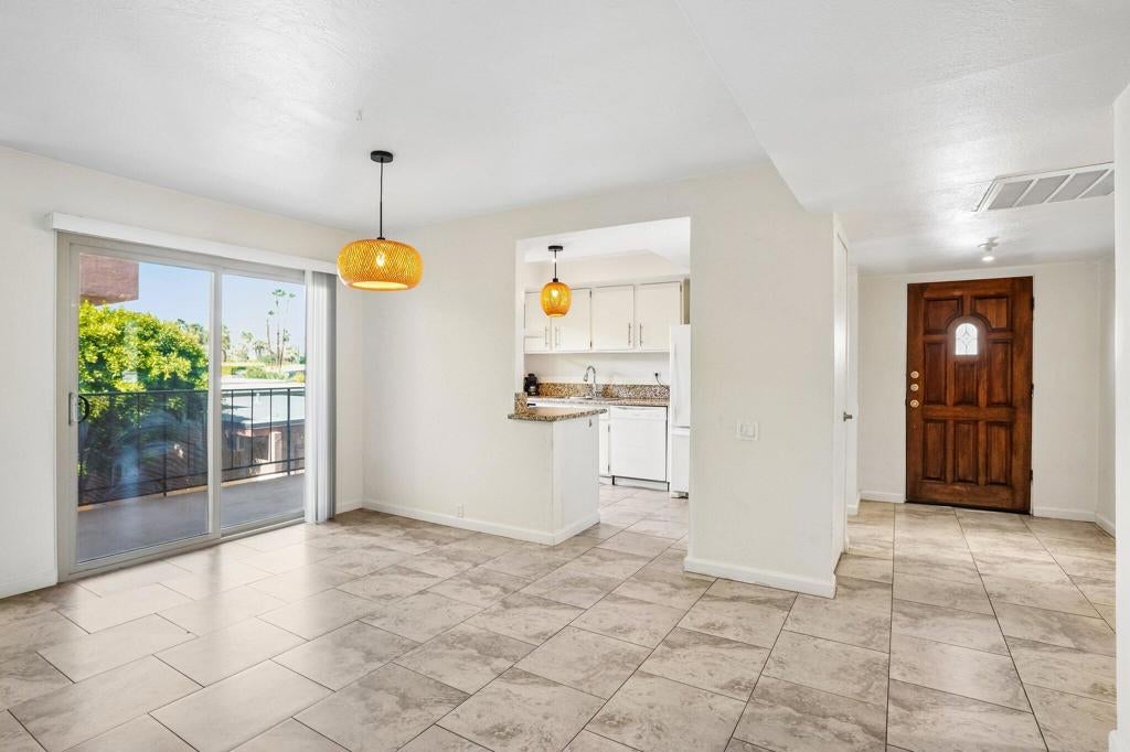 400 N Sunrise Way 228