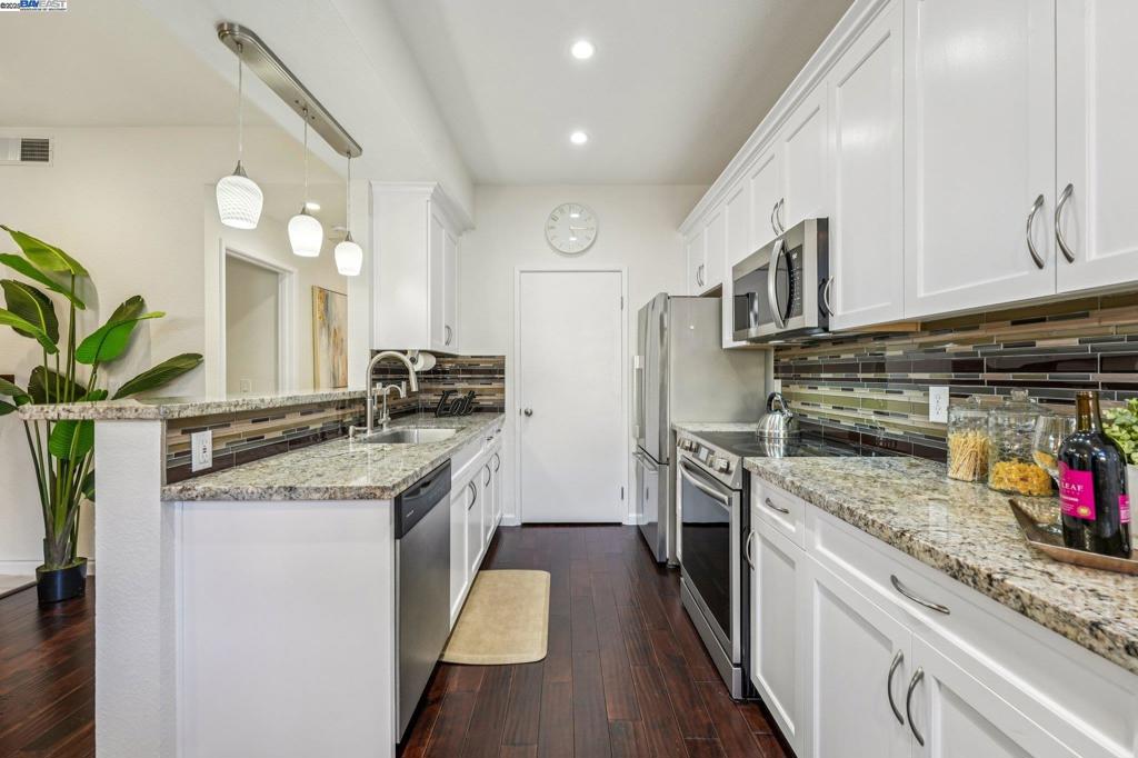 ALAMO CREEK - Residential