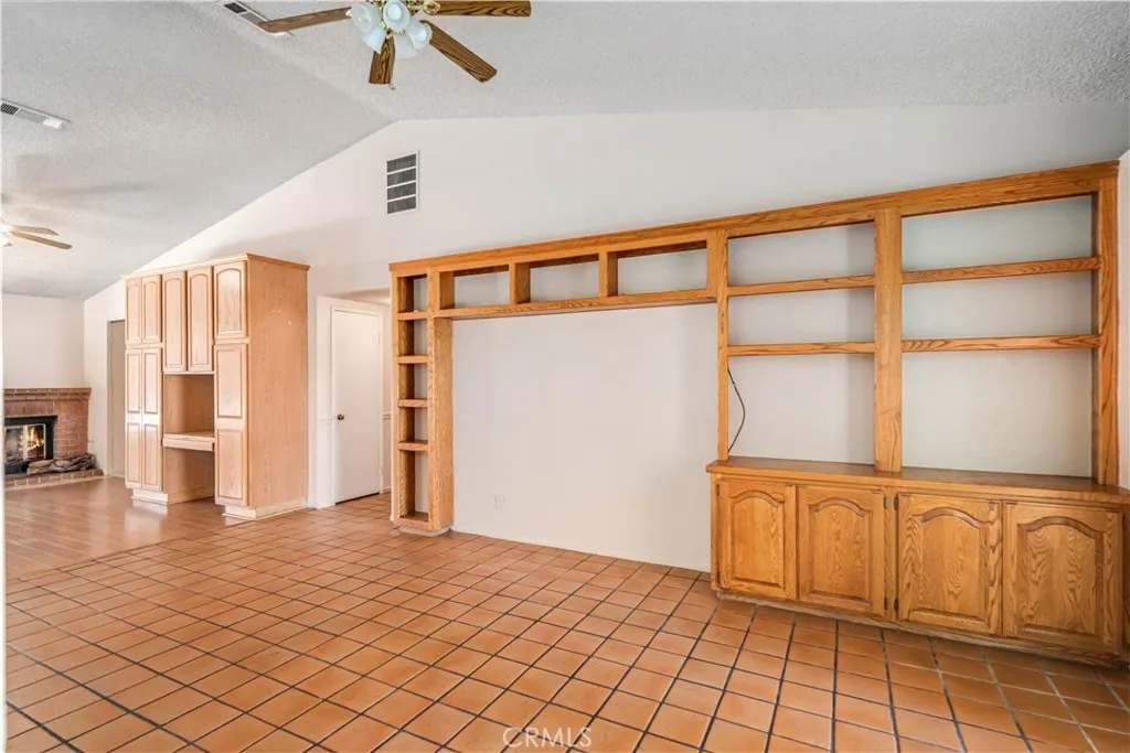 Palmdale, California 93551, United States, 4 Bedrooms Bedrooms, ,2 BathroomsBathrooms,Residential,Active,208897