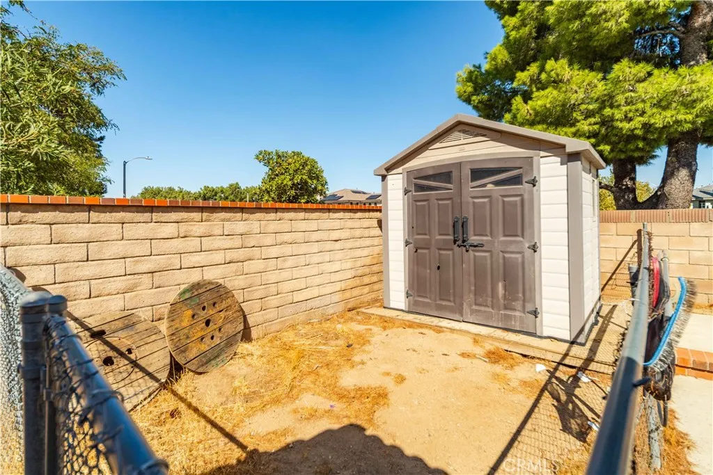 Palmdale, California 93551, United States, 4 Bedrooms Bedrooms, ,2 BathroomsBathrooms,Residential,Active,208897