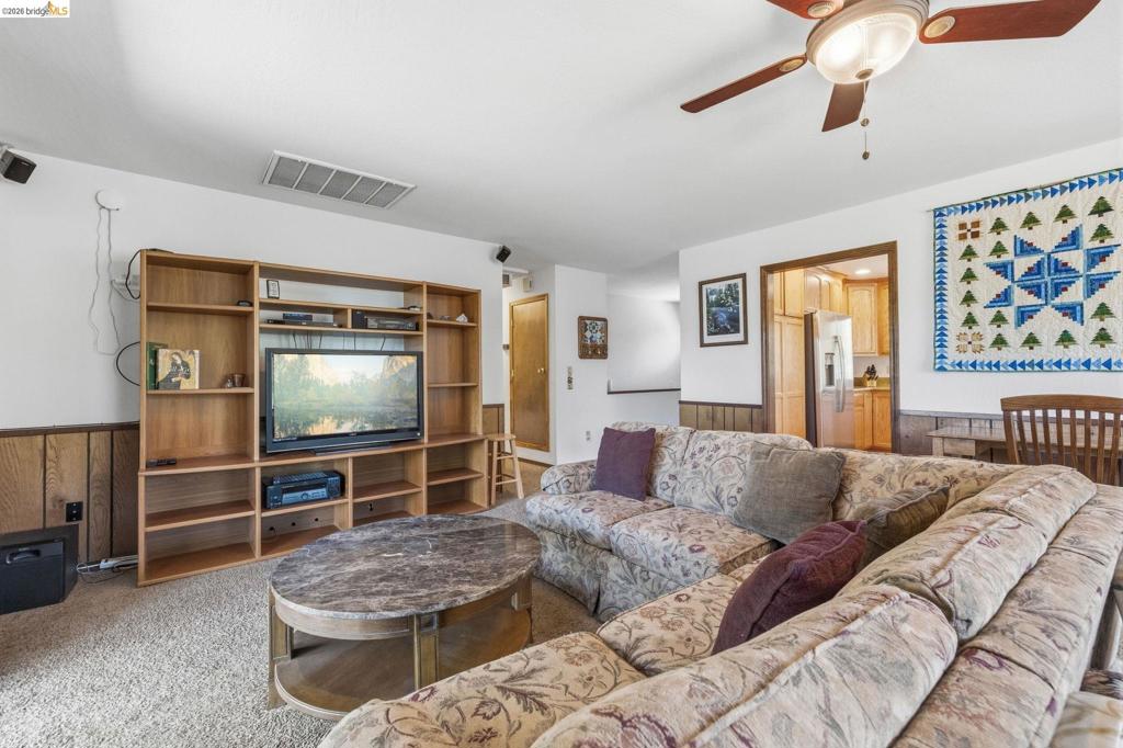 12701 Cresthaven Dr