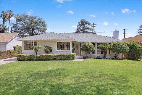 Photo of 2030 Paloma ST, Pasadena, CA 91104 (MLS # AR26137020)