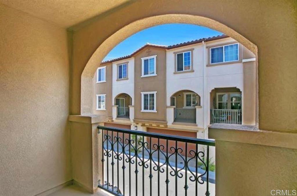 4372 Pacifica Way 2