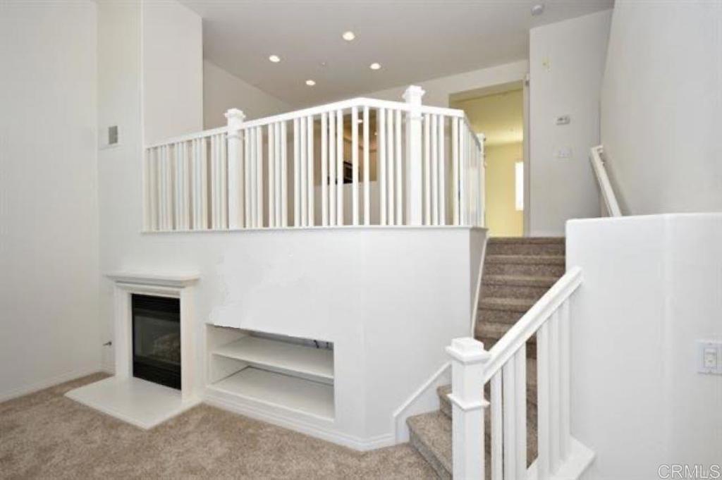 4372 Pacifica Way 2