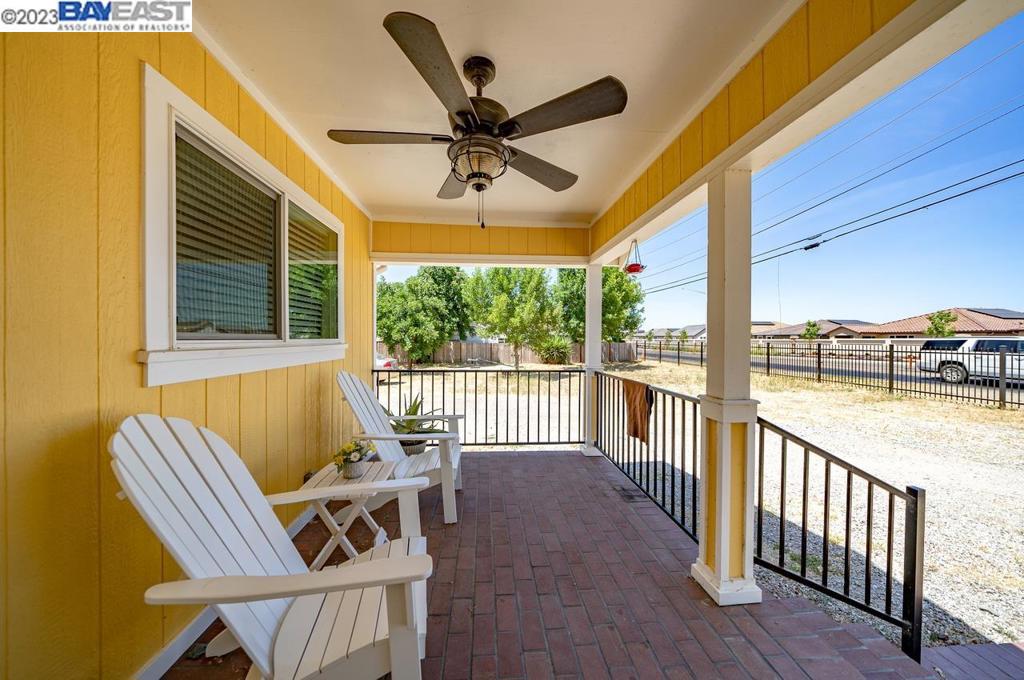 OAKLEY - Residential