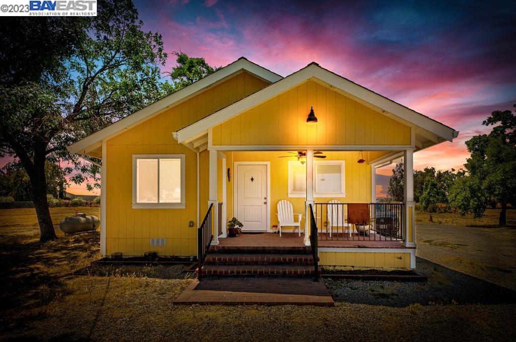 OAKLEY - Residential