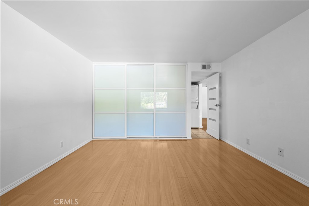 2940 N Verdugo Road 214