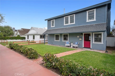 Photo of 418 Belvue Lane, Newport Beach, CA 92661 (MLS # NP26228979)