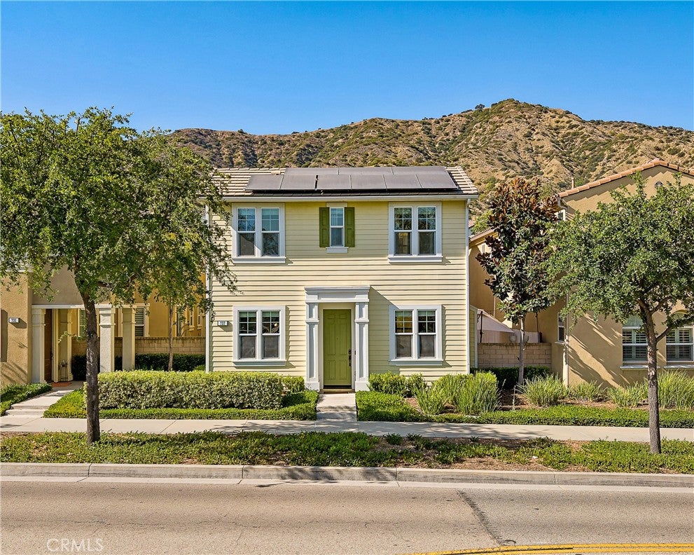 737 E Sierra Madre AVE