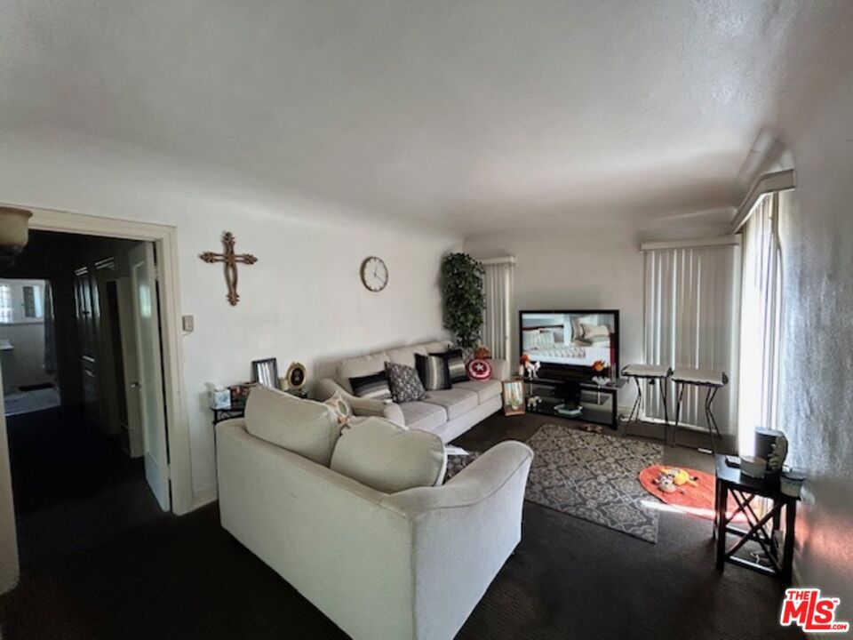 319 E 113th Street