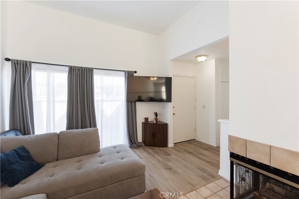 Tres Robles (TRES) - Residential
