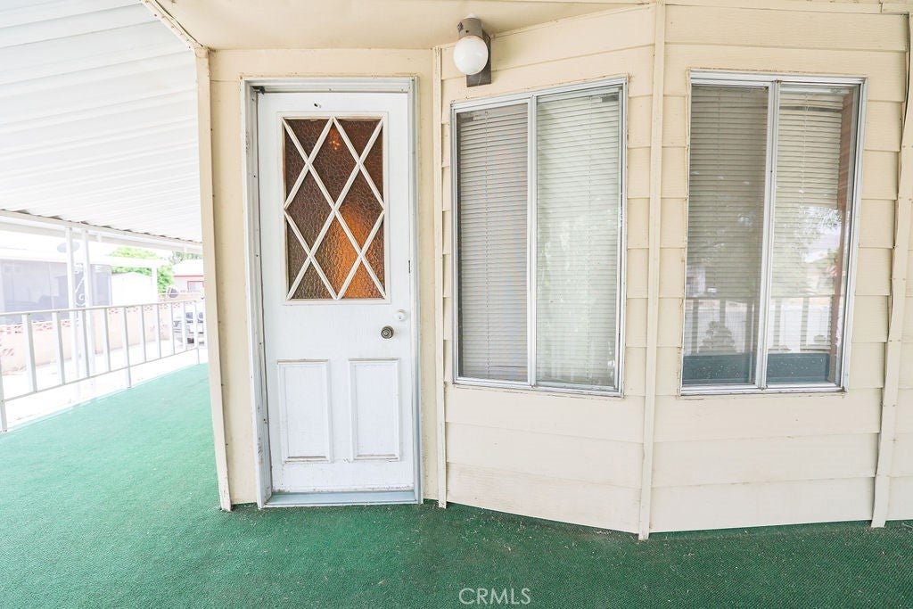 Properties 4 282 N La Paloma