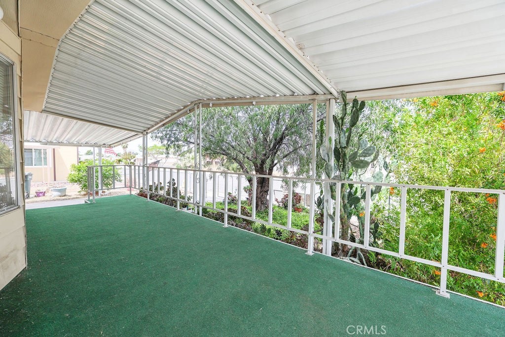 Properties 3 282 N La Paloma