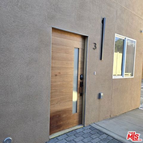 Photo of 10829 Peach Grove Street #3, North Hollywood, CA 91601 (MLS # 26837125)