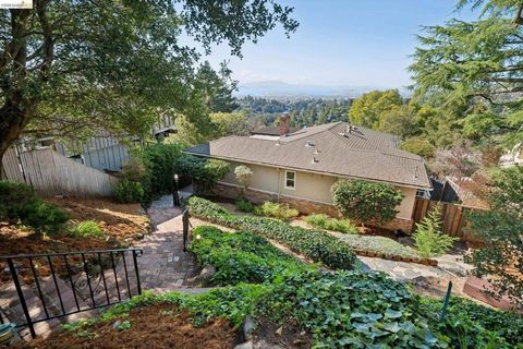 Photo of 6411 6411 Snake Road Rd, Oakland, CA 94611 (MLS # 41126021)