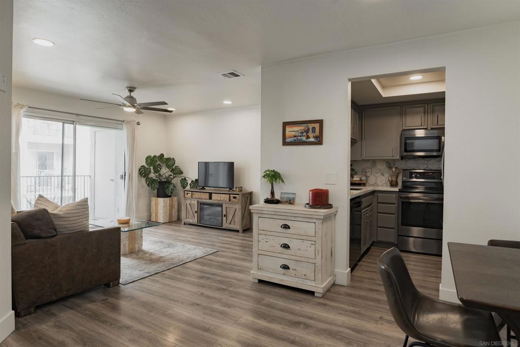3078 Broadway #214