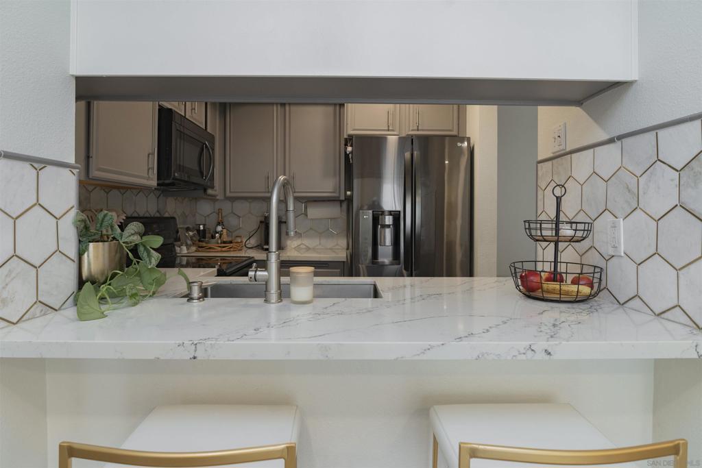 3078 Broadway #214