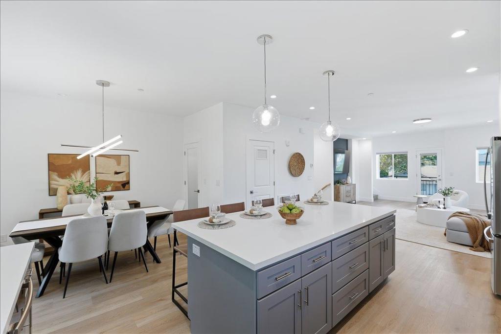 Properties 2 Sierra Vista Avenue