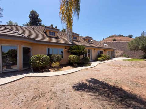 Tiny photo for 30181 Via Maria Elena, Bonsall, CA 92003 (MLS # 260017813SD)