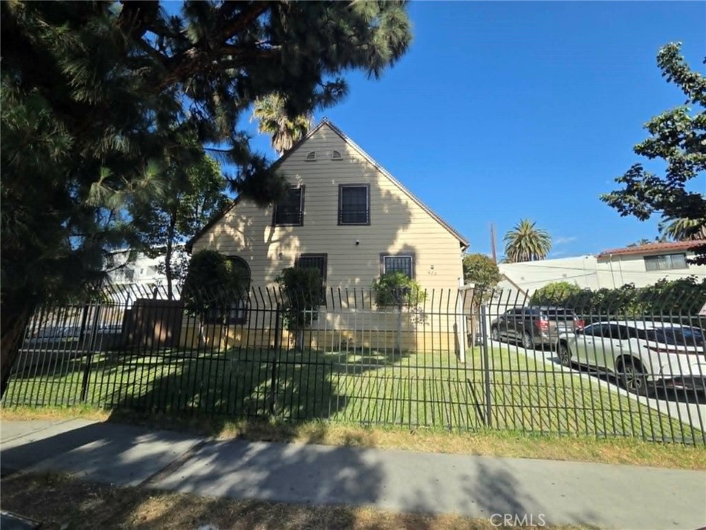 428 S Hoover. ST. ST ., Los Angeles CA 90020