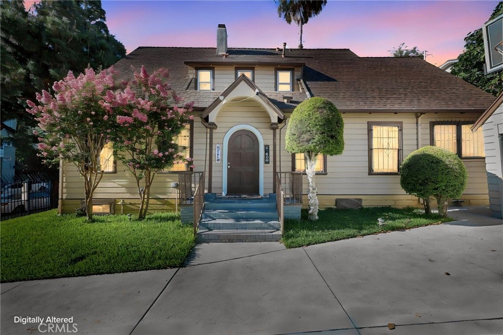428 S Hoover. ST. ST .