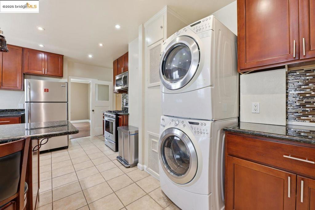 MAXWELL  PARK - Residential