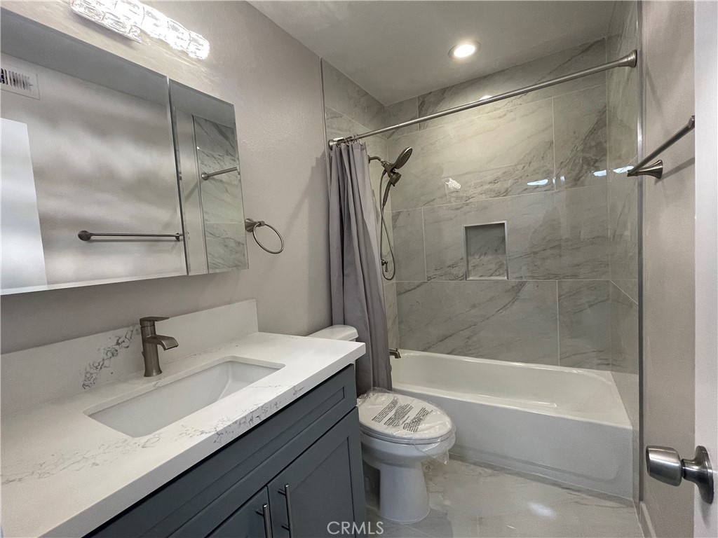 10902 Lampson Avenue 2