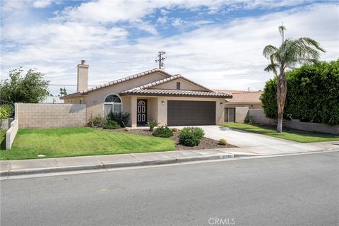Photo of 32780 Cielo Vista Rd, Cathedral City, CA 92234 (MLS # CV26082662)