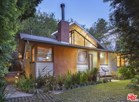 10335 Oletha Lane Los Angeles CA 90077