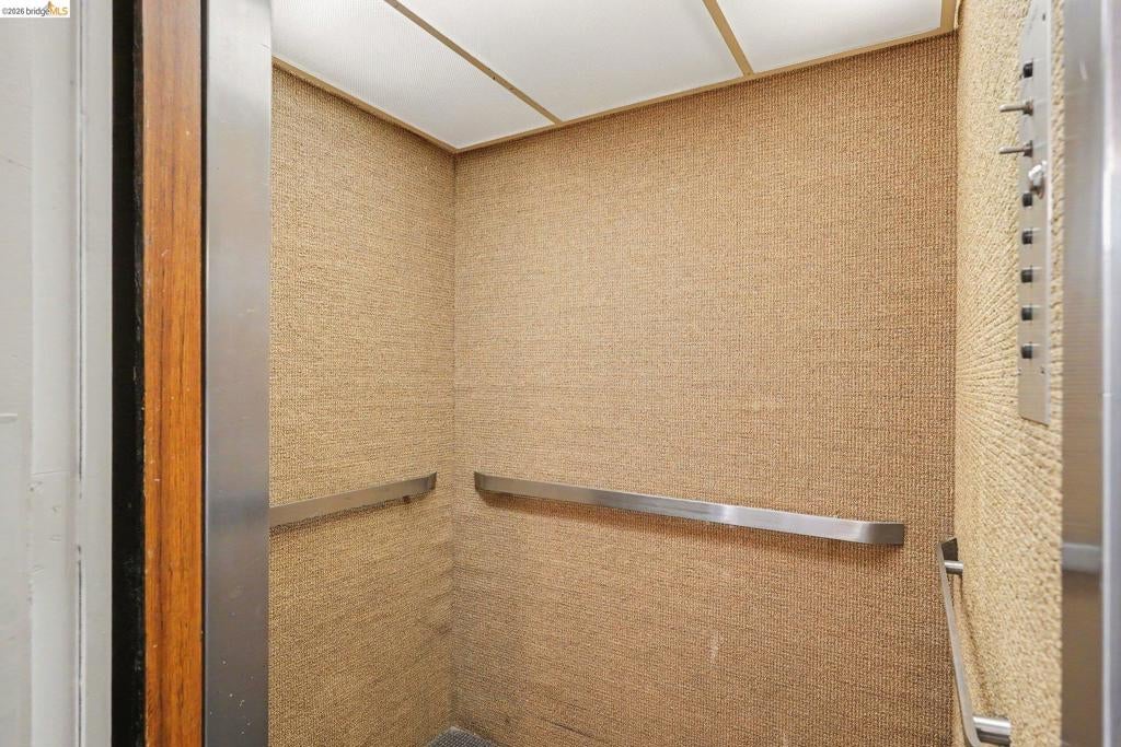 651 Oakland Ave Ave 2D, Oakland CA 94611